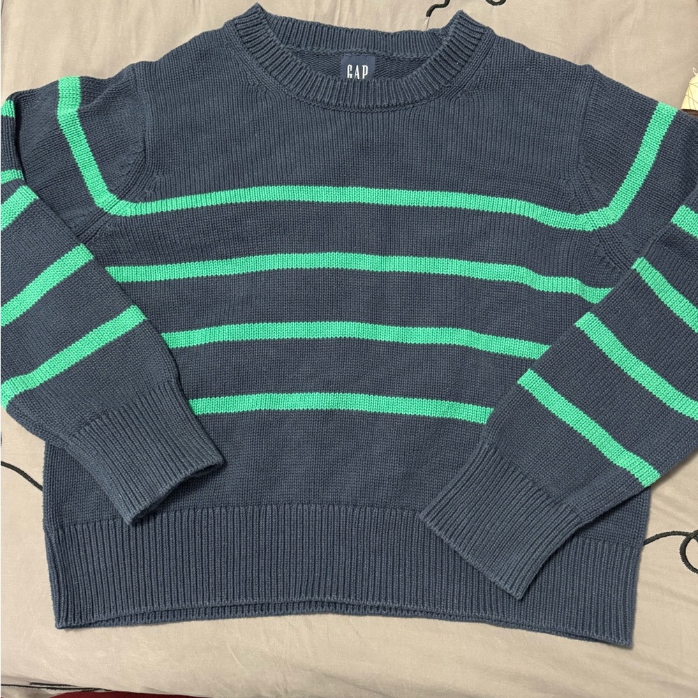 Gap Women's Relaxed Fit Easy Care Crewneck Sweater